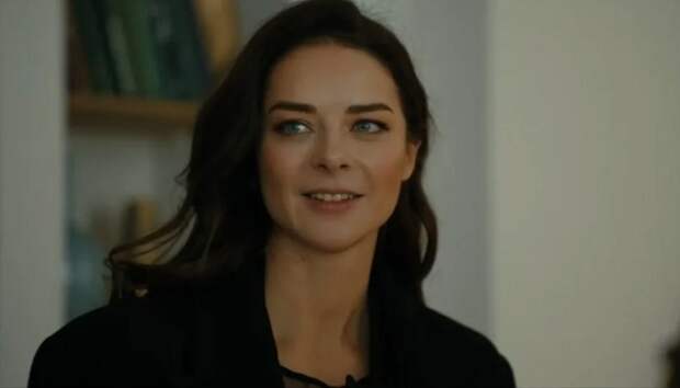 Марина Александрова в сериале "Открытый брак" Марина Александрова в сериале "Открытый брак"