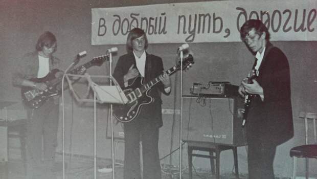 Блог - 18 любопытных фотографий о том, какими были выпускники в СССР