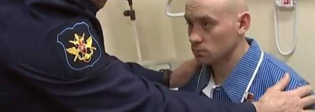 Героя России, потерявшего ногу на ZOV обокрали прямо в Главном военном госпитале в Москве