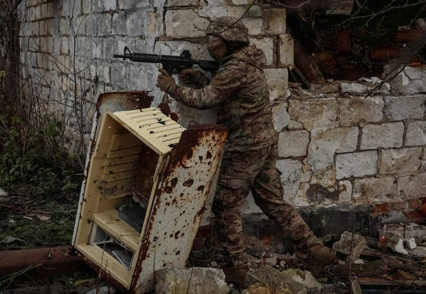Украинским войскам предрекли выход из Харькова