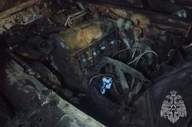 В Шуйском районе сгорела машина, которую пытались согреть газовой плитой