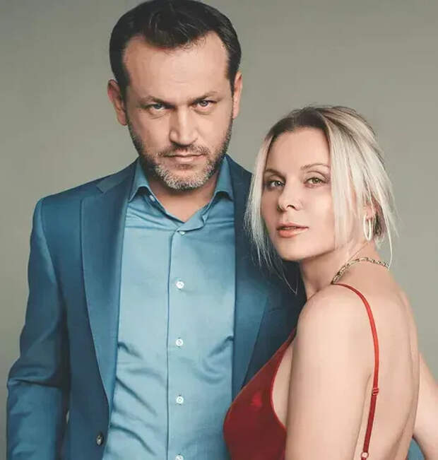 Василий Сигарев и Яна Троянова*