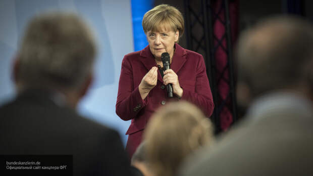 К ее словам надо отнестись серьезно: политолог оценил решение Меркель переизбираться на пост лидера партии ХДС