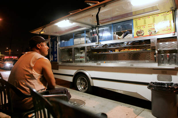 Турист подал иск на закусочную в США из-за слишком острого соуса