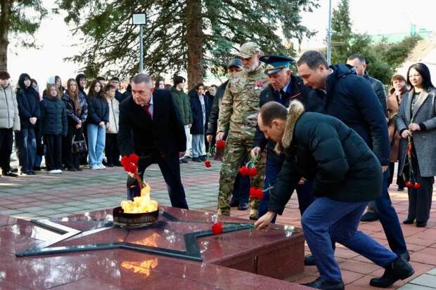 Вечная память героям: Митинг в Майкопском районе