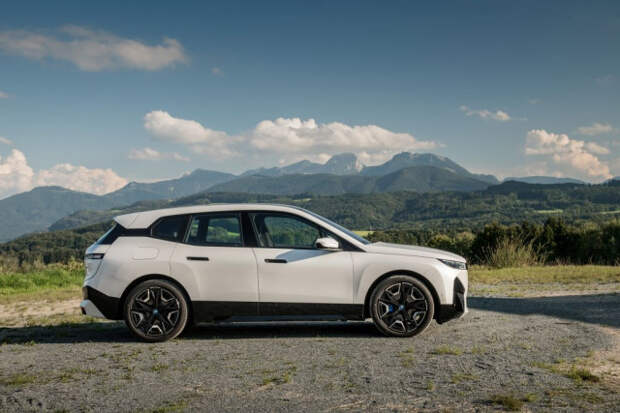 BMW iX тест драйв