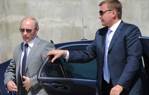 Мантуров: автомобили проекта "Кортеж" будут собираться на мощностях УАЗа Мантуров: автомобили проекта "Кортеж" будут собираться на мощностях УАЗа