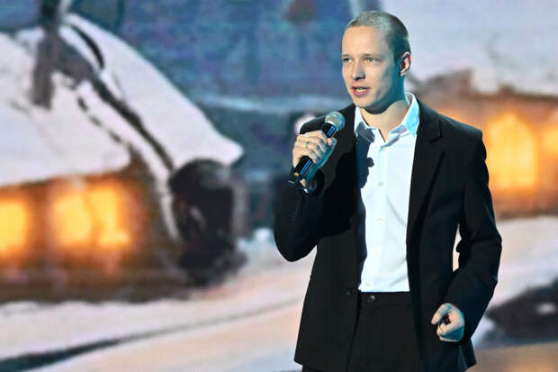 Актер Городничий признался, что профессионально развивается во время работы с Богомоловым