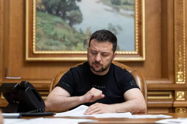 В Госдуме заявили, что Зеленского следует называть предателем Украины