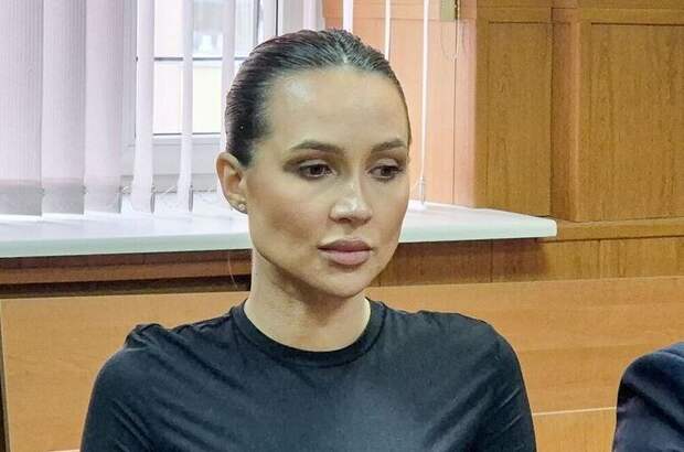 Суд отпустил болеющую раком блогера Лерчек из-под домашнего ареста