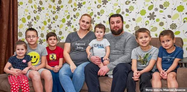 Собянин упростил порядок получения льготного статуса для многодетных семей