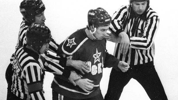 Прославился на весь СССР скандальной дракой, сбежал из армии, страдал без денег в лихие 90-е. История Ящина