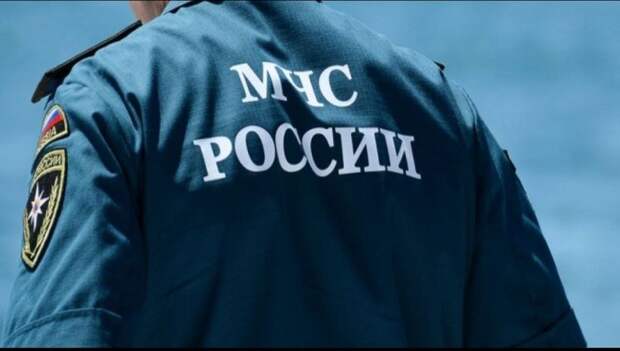 Срочно! На заводе обрушилась крыша: под завалами люди