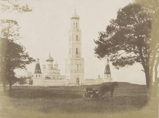 Первая фотография колокольни Симонова монастыря. 1852