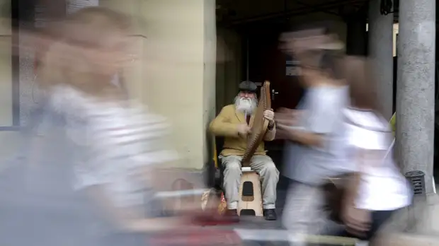 Уличным музыкантам Санкт-Петербурга запретили выступать в нерабочие дни