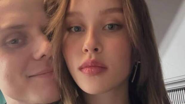 Анна Пересильд засветила кольцо на безымянном пальце и спровоцировала слухи о помолвке