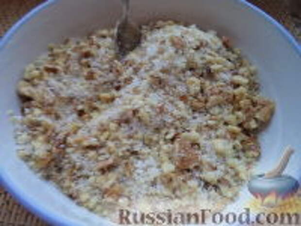 Фото приготовления рецепта: Шарики на кефире с ореховой начинкой - шаг №8