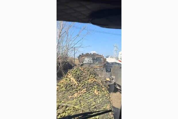Парк брошенной ВСУ в Курской области военной техники показали на видео