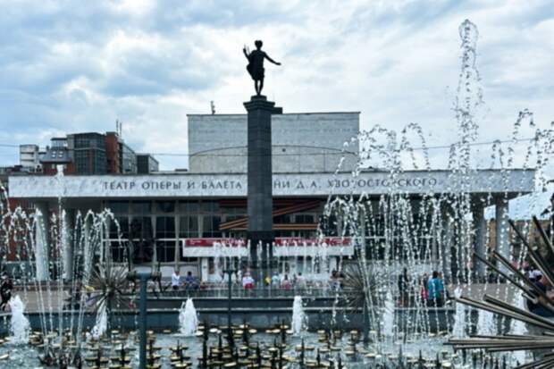 Балерина Анна Жарова засудила Красноярский оперный театр в Новосибирске