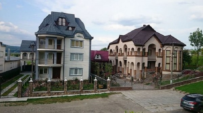 Как выглядит самое богатое село Украины, расположенное на западе страны