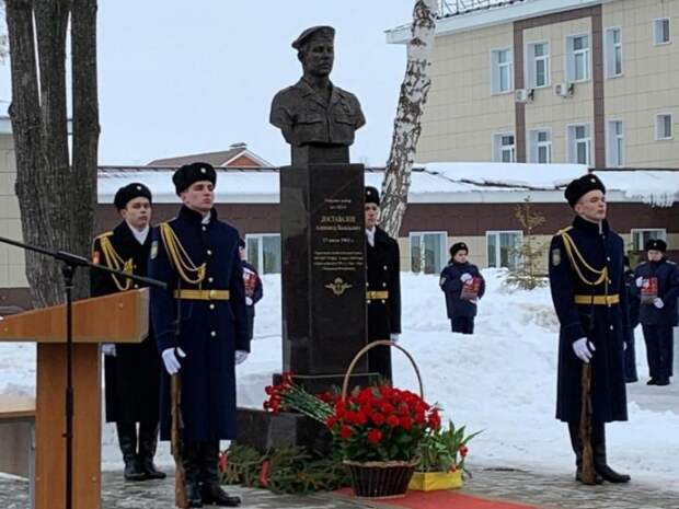 Московский бизнесмен поставил 75 памятников погибшим героям 6-й роты, рожденным в исчезнувшей стране