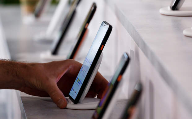 Россияне ускорили переход на дешевую электронику