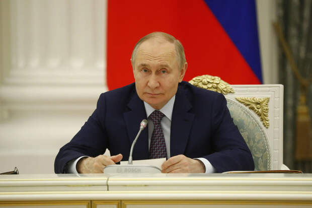 Путин: народ Ирана мужественно защищает свой суверенитет