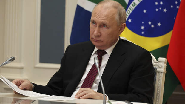 Путин сказал: Это надо быть тупым абсолютно! И постучал по столу