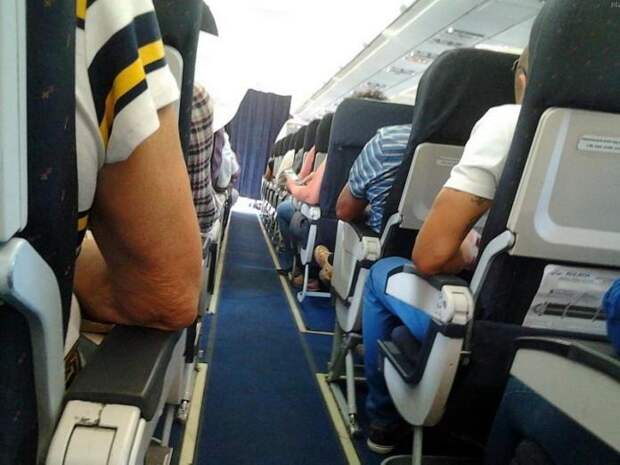 Прикол в самолете, из-за которого у пассажиров чуть инфаркт не случился!