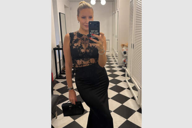 Елена Летучая вышла в свет в откровенном виде