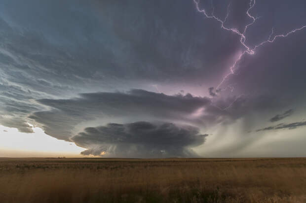 Эпическая буря. Автор фотографии: Роджер Хилл.