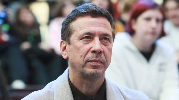 «Испуг от неизвестности»: Мерзликин рассказал, как остался один с детьми после развода