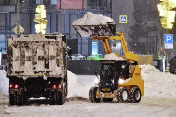 В московском регионе высота сугробов поднялась выше климатической нормы
