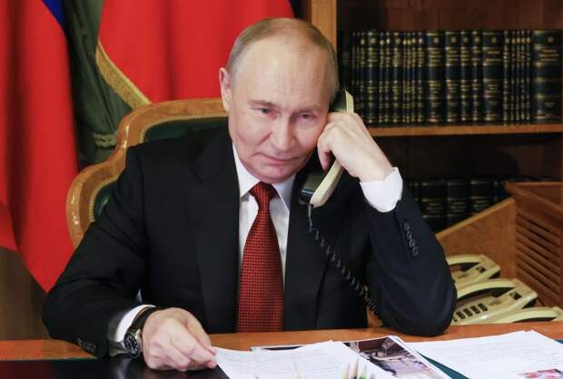 Путин рассказал Пезешкиану об усилиях РФ по деэскалации ситуации в Иране