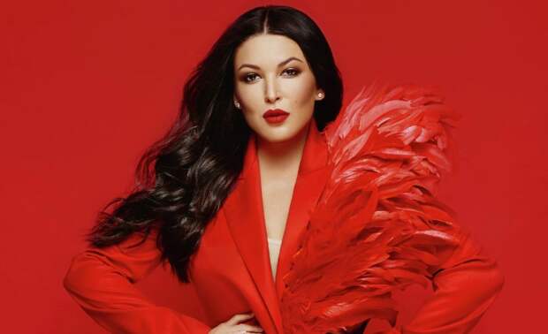 Дубцова объяснила, почему балует взрослого сына