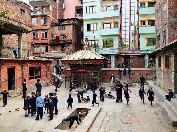 От Москвы до Бутана: как выглядят школьные площадки в разных странах