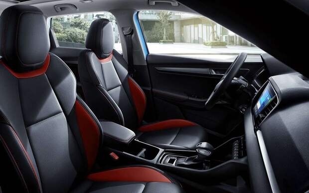 Новый 150-сильный кроссовер Skoda снова доступен в России: называем цены