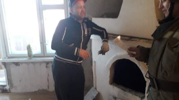 Пожарные не дали жильцам пятиэтажки насладиться теплом от русской печи