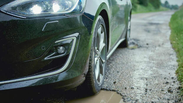 Новый Ford Focus научили распознавать ямы на дорогах. Ждем в России!