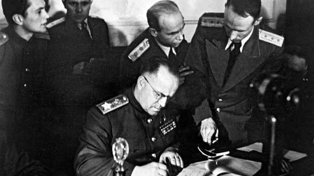 Какой праздник Франция отмечает 8 мая? Для молодежи это сложный вопрос