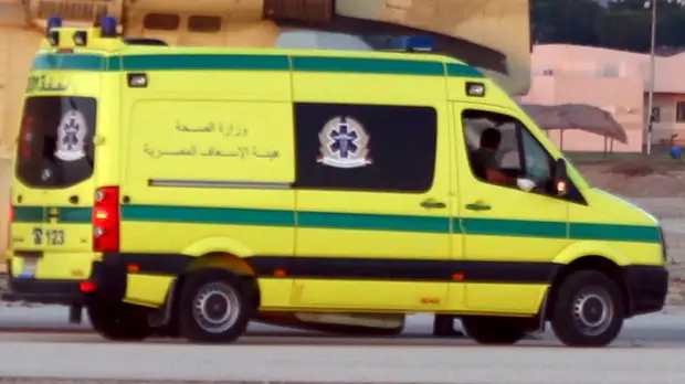 Число пострадавших при сходе поезда с рельсов в Египте приблизилось к 100