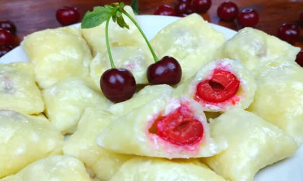 Самые ленивые вареники с вишнями