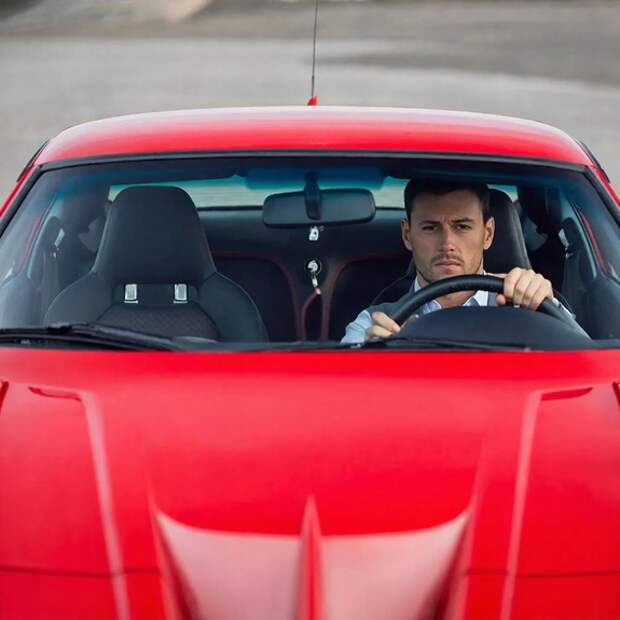 Апрельские сюрпризы для водителей: штрафы за скорость выросли, а экзамены на права усложнились