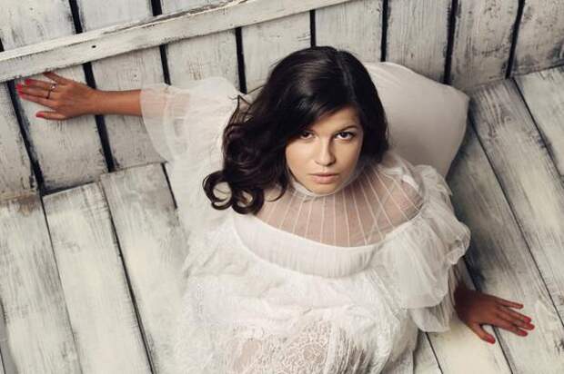 Актриса Агния Кузнецова показала  поклонникам свое фото в бикини на яхте