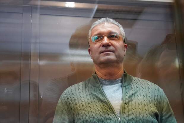 Тимур Иванов подал иск — он хочет на СВО