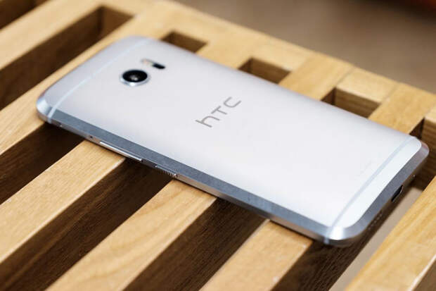 HTC-One-offi-3