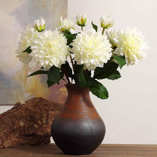 Искусственные цветы обладают плохой энергетикой. / Фото: decorel.by Искусственные цветы обладают плохой энергетикой. / Фото: decorel.by