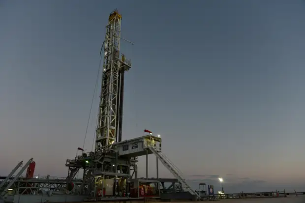 Валютный рубеж: как могут измениться курсы доллара и евро в декабре