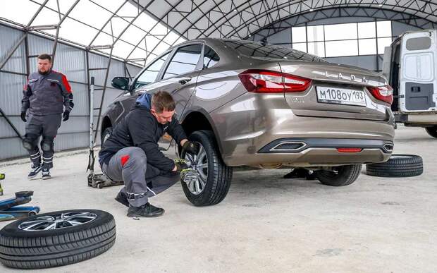 Эксперт рассказал, почему не стоит ездить на зимней резине в теплую погоду