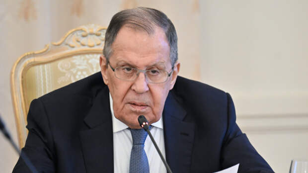 Лавров сравнил Зеленского с Моськой из басни Крылова